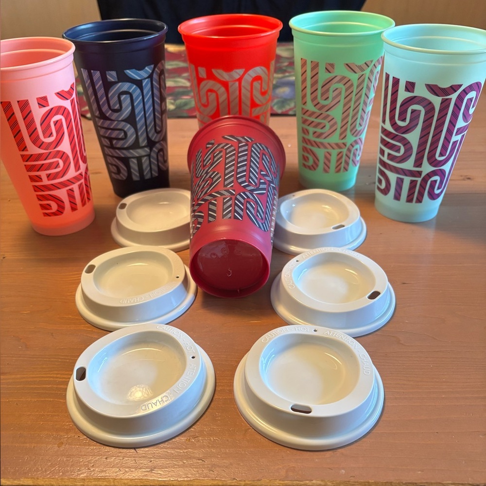 STARBUCKS 6 PC CUPS W LIDS LOT NEVER USED